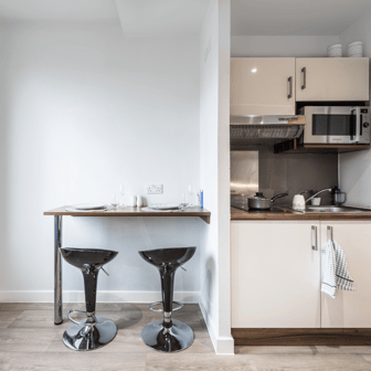 Penthouse Studio - Image 4